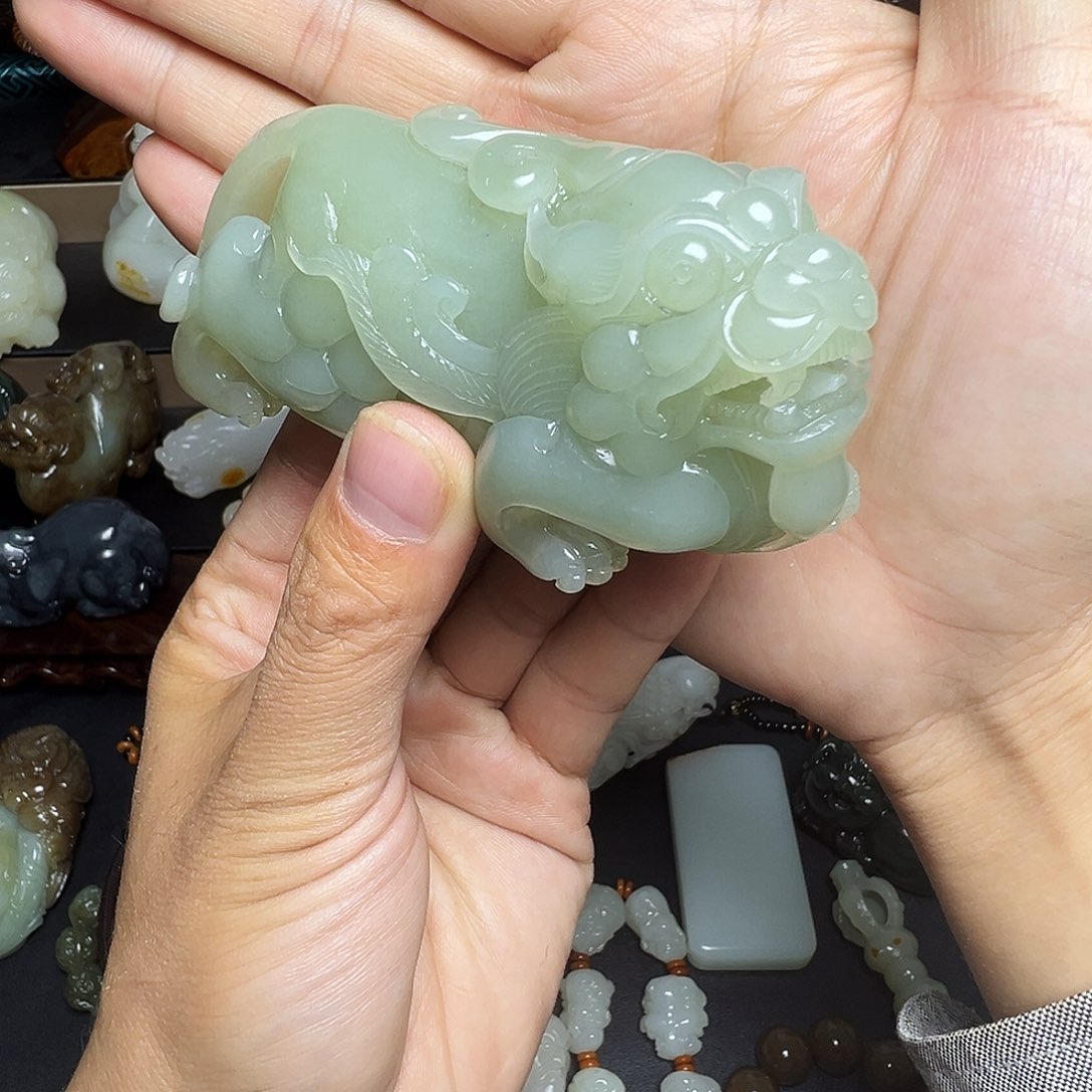 和田玉未镶嵌把件