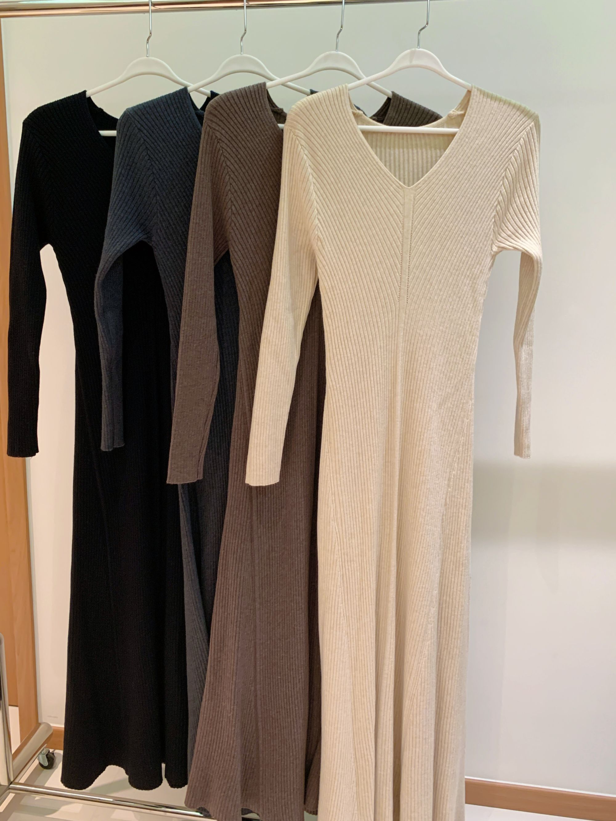 【赵瘦子】「v领连衣裙」修身显瘦气质内搭针织打底裙四色长裙 