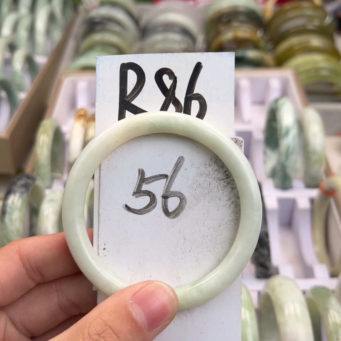 岫玉手镯未镶嵌天然岫玉