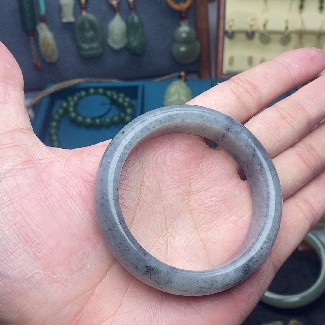 和田玉未镶嵌颈饰圈口56.5