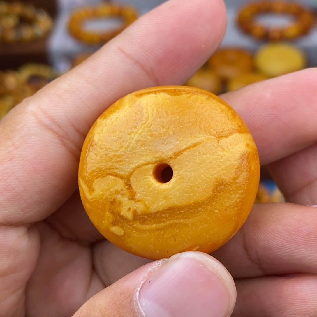 未镶嵌琥珀珠宝奇石