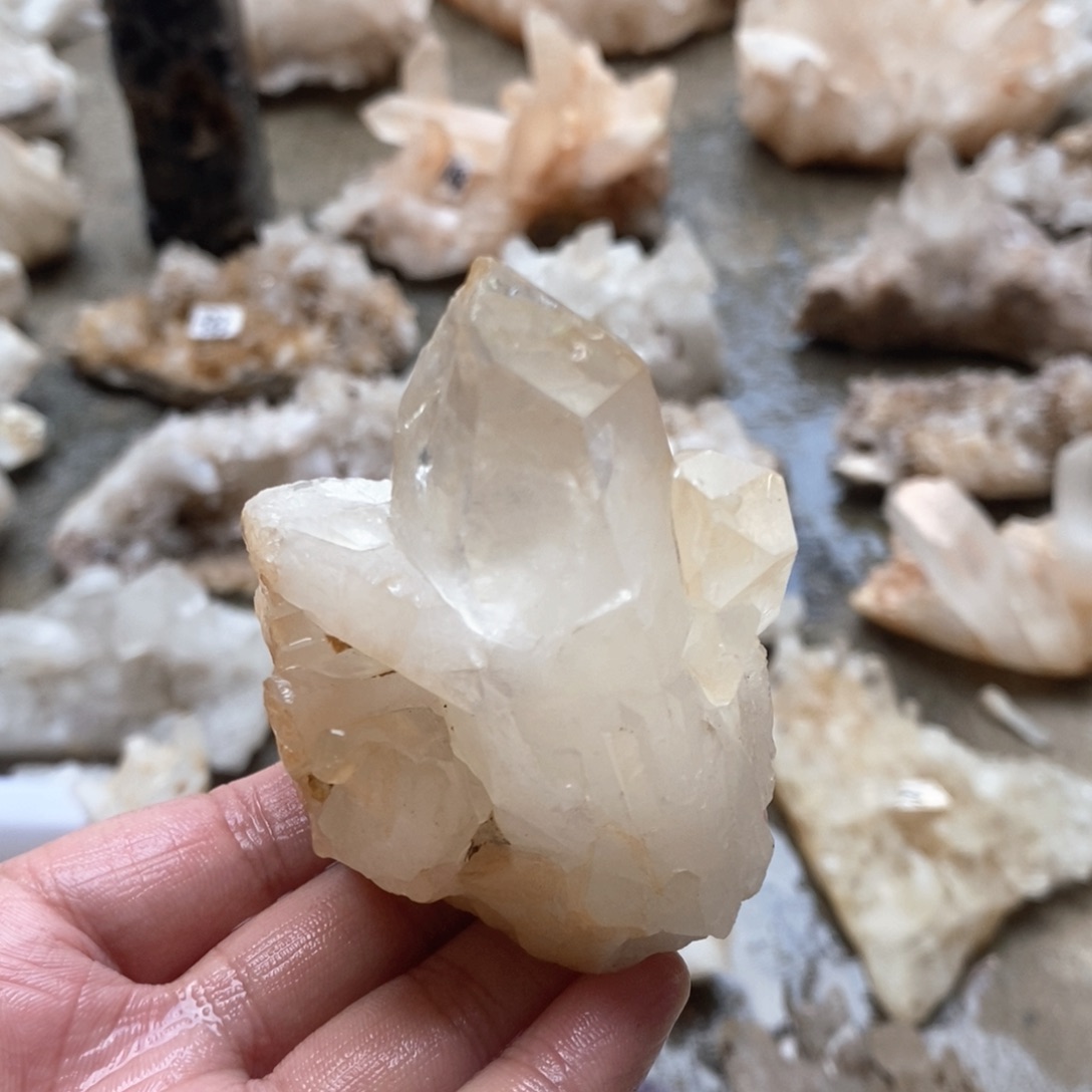 水晶原石摆件未镶嵌水晶