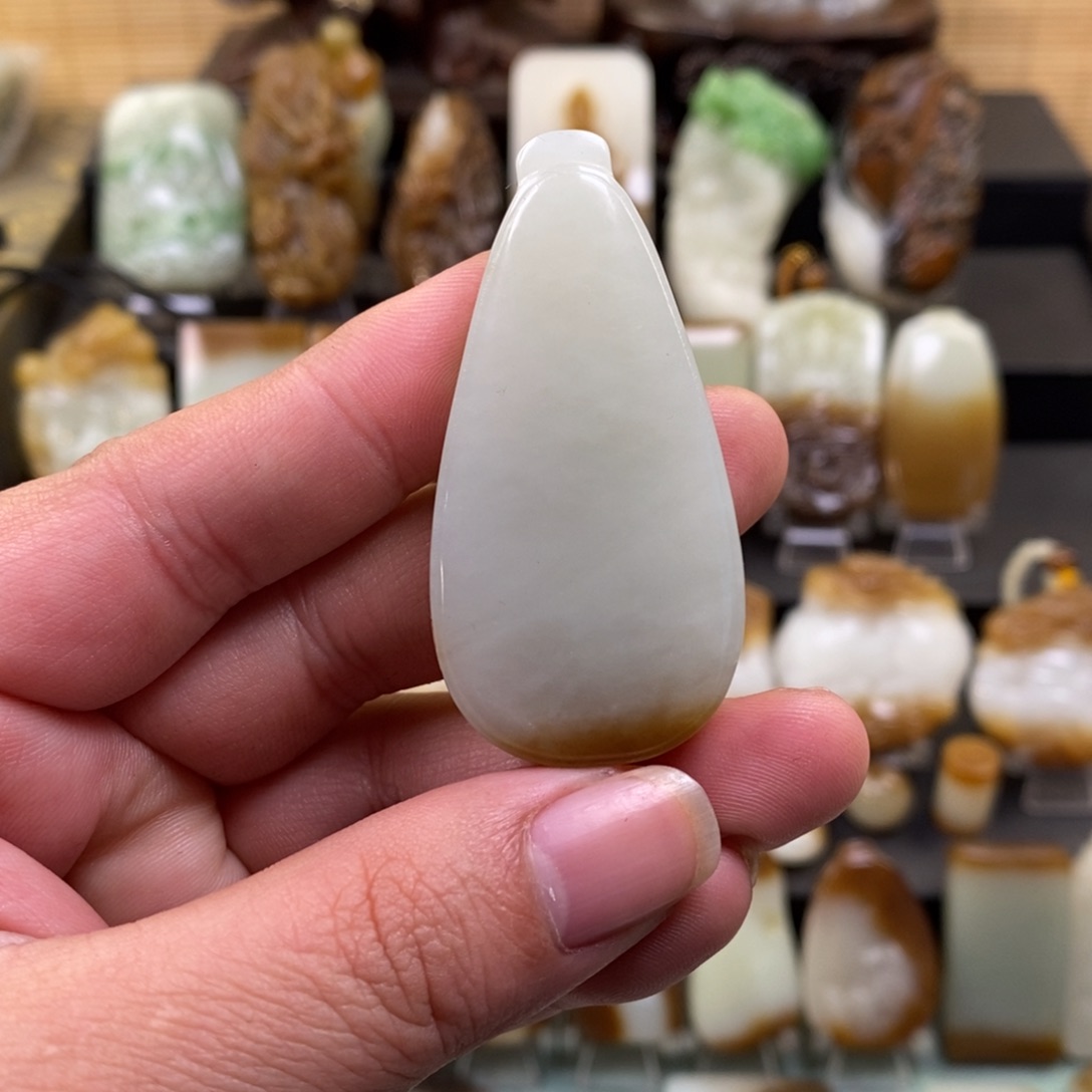 颈饰未镶嵌和田玉鸿****5