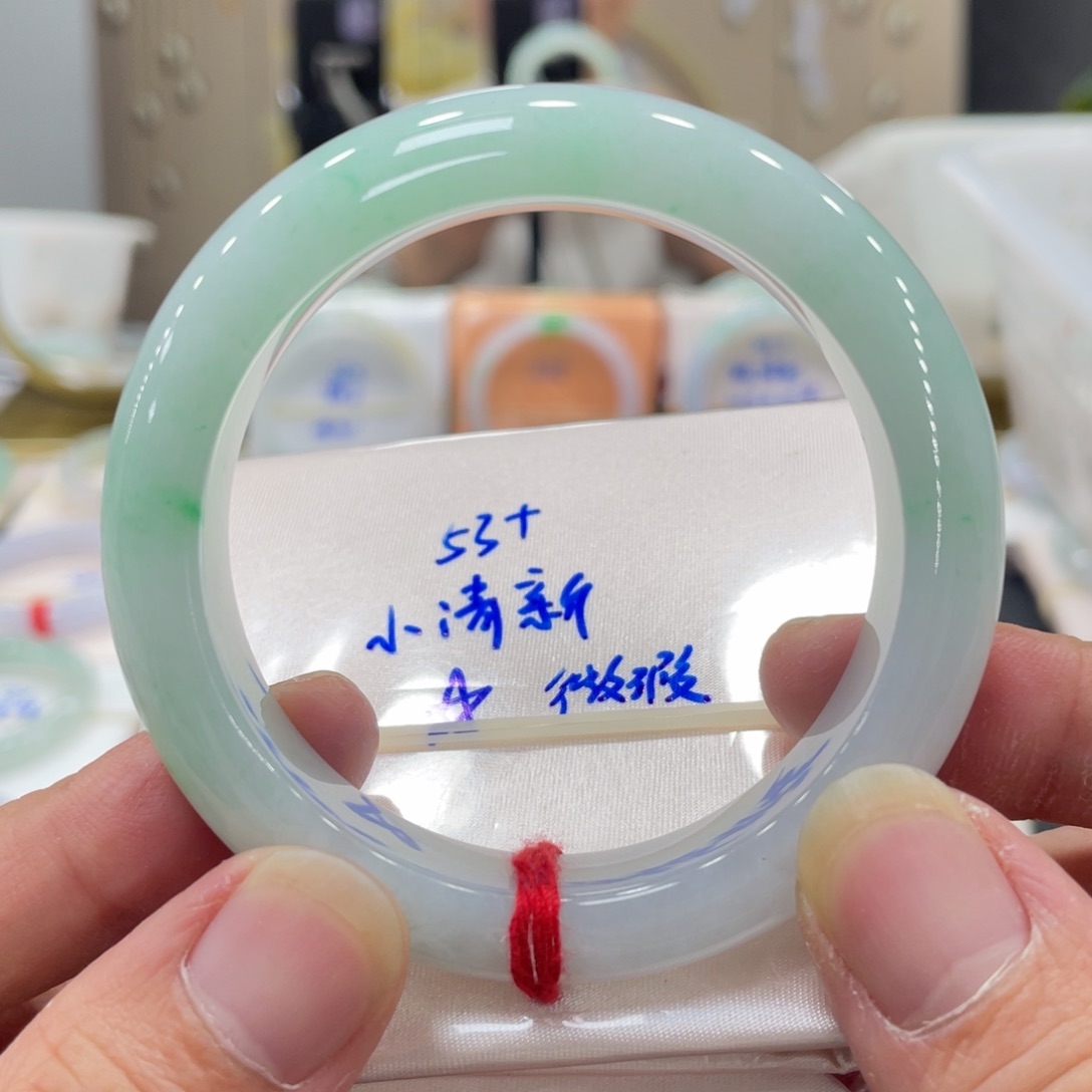 翡翠未镶嵌手镯翡翠手镯