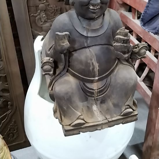 雄***友黄色的装饰品摆件的