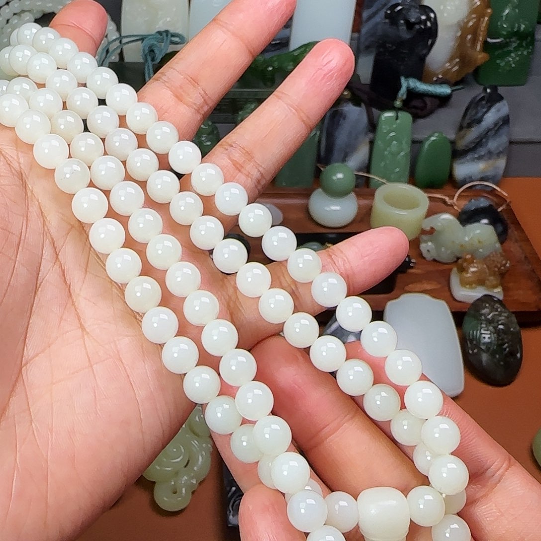 和田玉颈饰未镶嵌