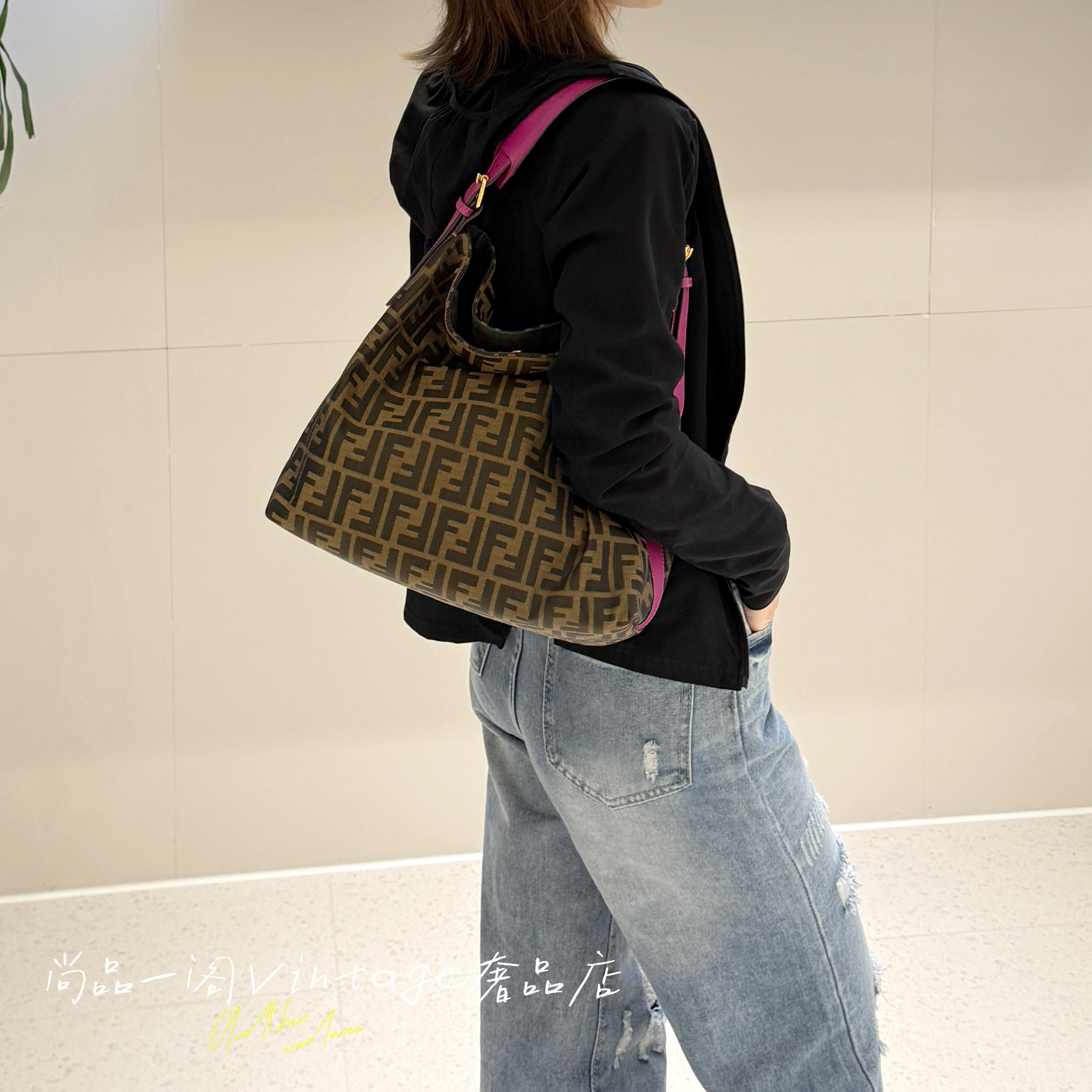 95新 FENDI/芬迪 尚品一阁/老花hobo大包单肩包