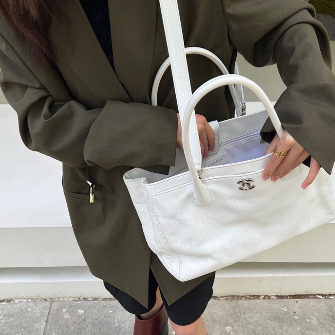 99新 Chanel/香奈儿 cerf手提单肩包中号 白银牛皮 5187