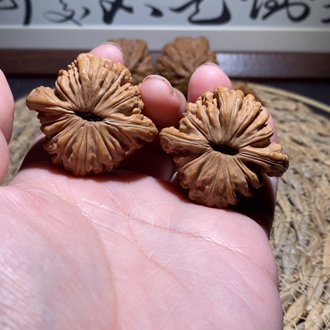 虎***桃核吊坠41汉高楼