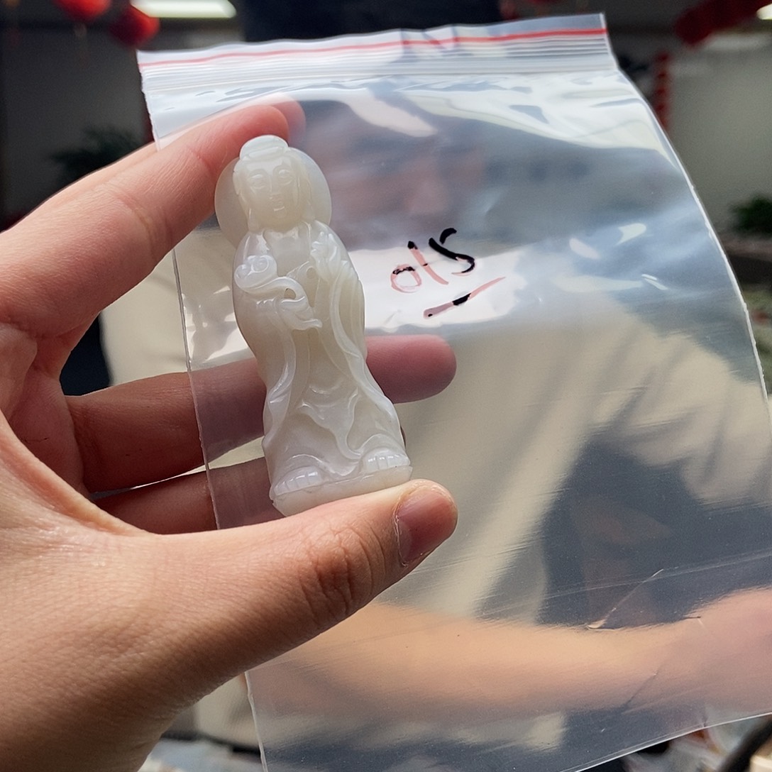 和田玉颜色多样性发拍一发一未镶嵌