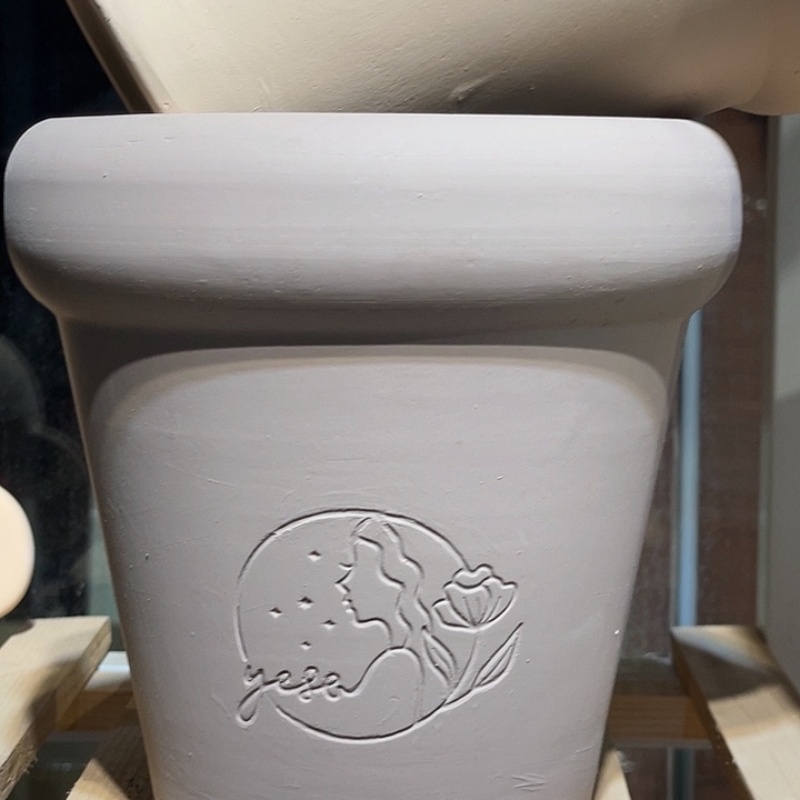 17×17花盆一个，，，，，