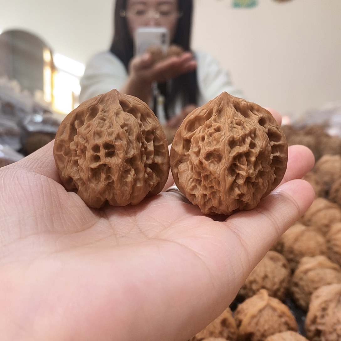 文玩核桃吊坠野牛39