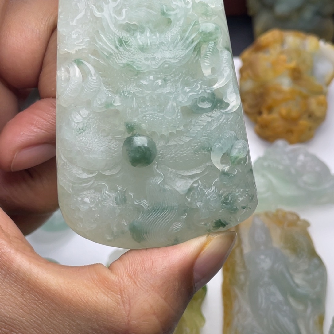 定制翡翠未镶嵌湛**李九龙牌