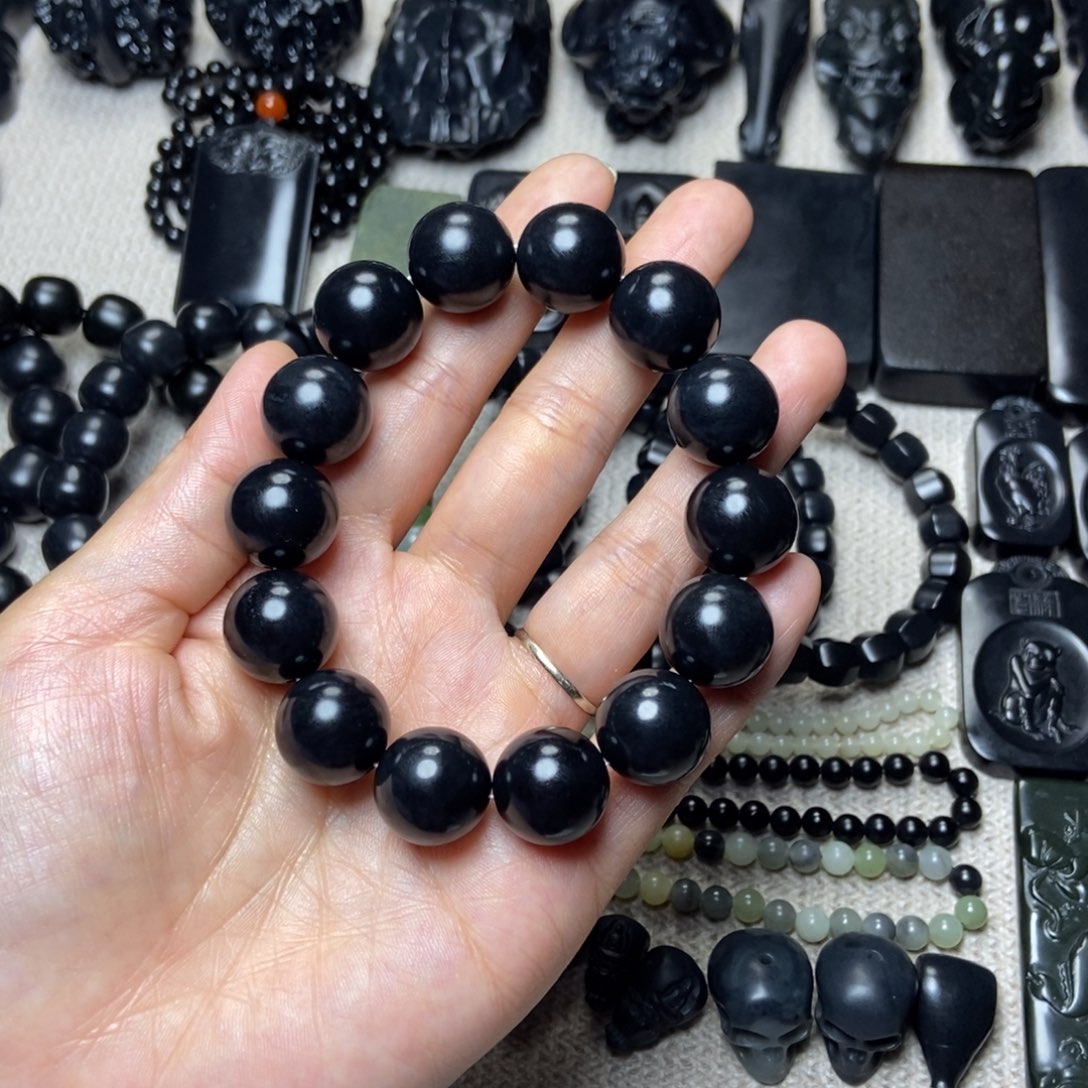 和田玉手串未镶嵌崔*