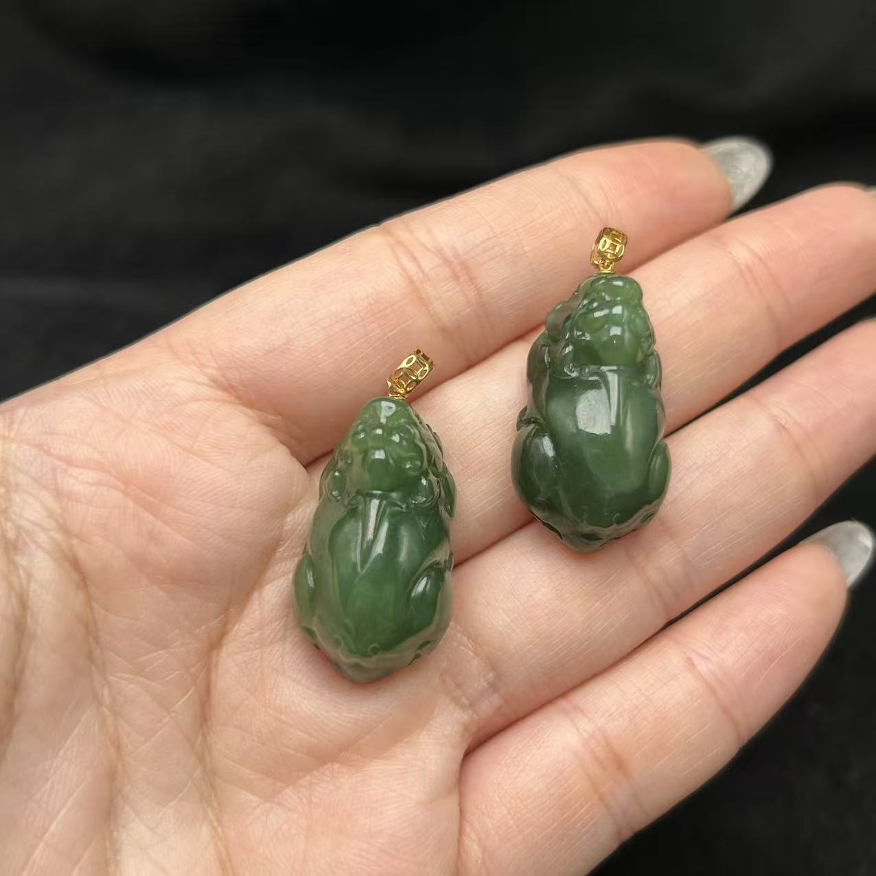 【玉经纶】210933/HQ4-和田玉吊坠-多样性发其一