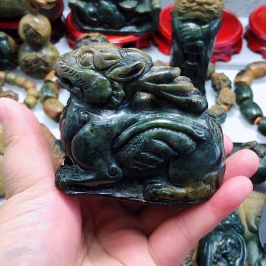 岫岩河磨玉（透闪石质玉）把件未镶嵌