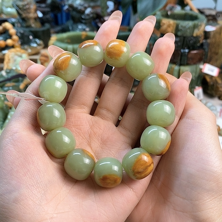 透闪石质玉手串未镶嵌英*