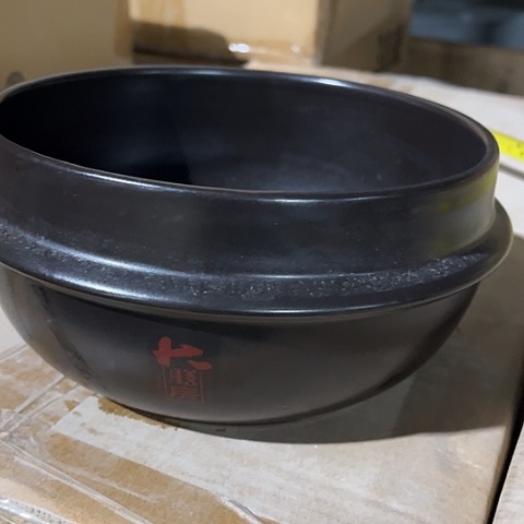 微瑕，明火，口径18高9石锅一个dsf