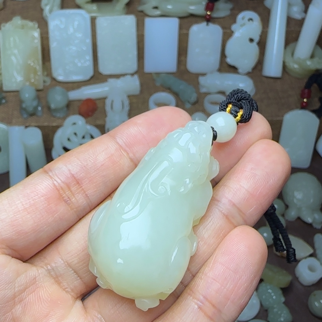 和田玉未镶嵌挂件