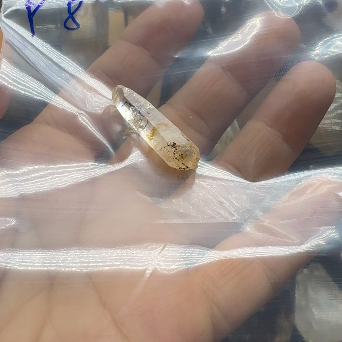 Y***Y石材红泥骸骨福利