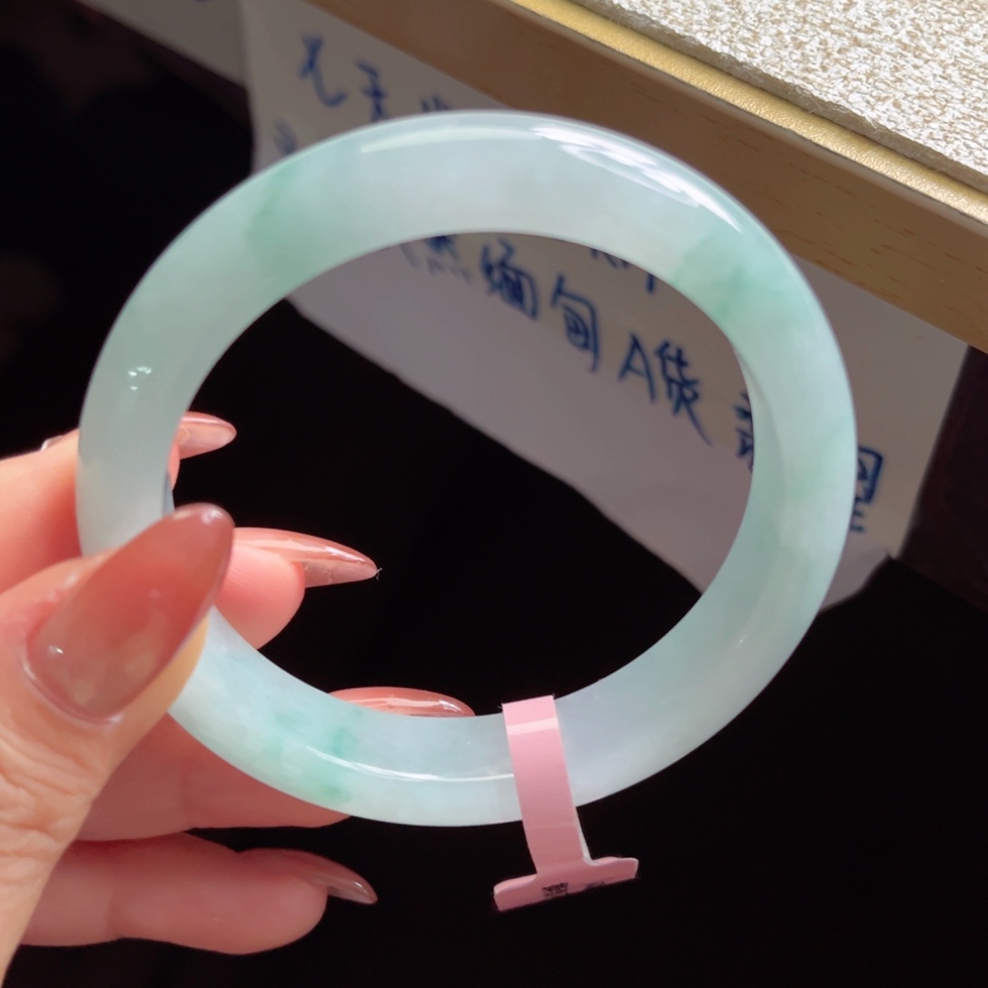 翡翠未镶嵌手镯手镯