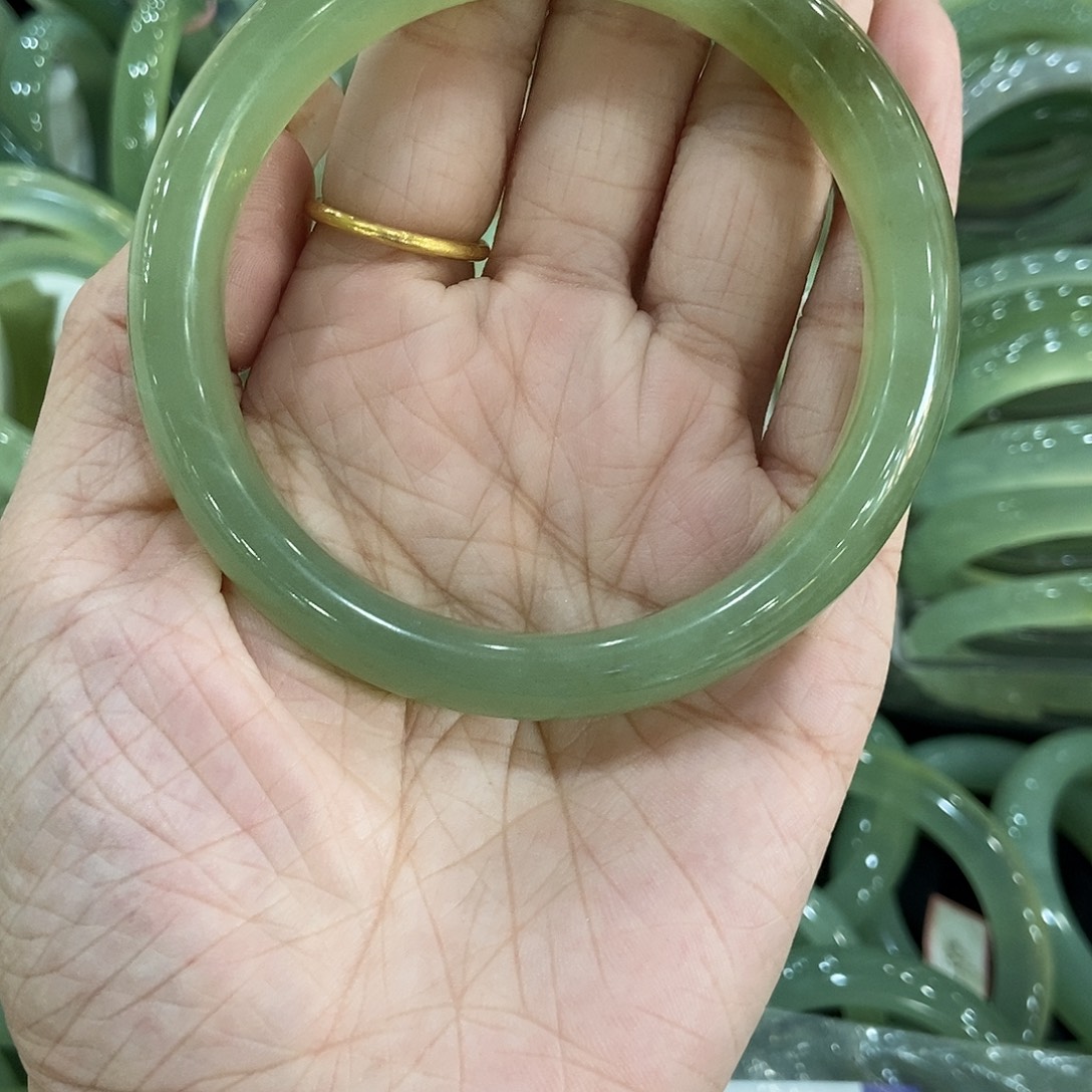 未镶嵌蛇纹石玉手镯