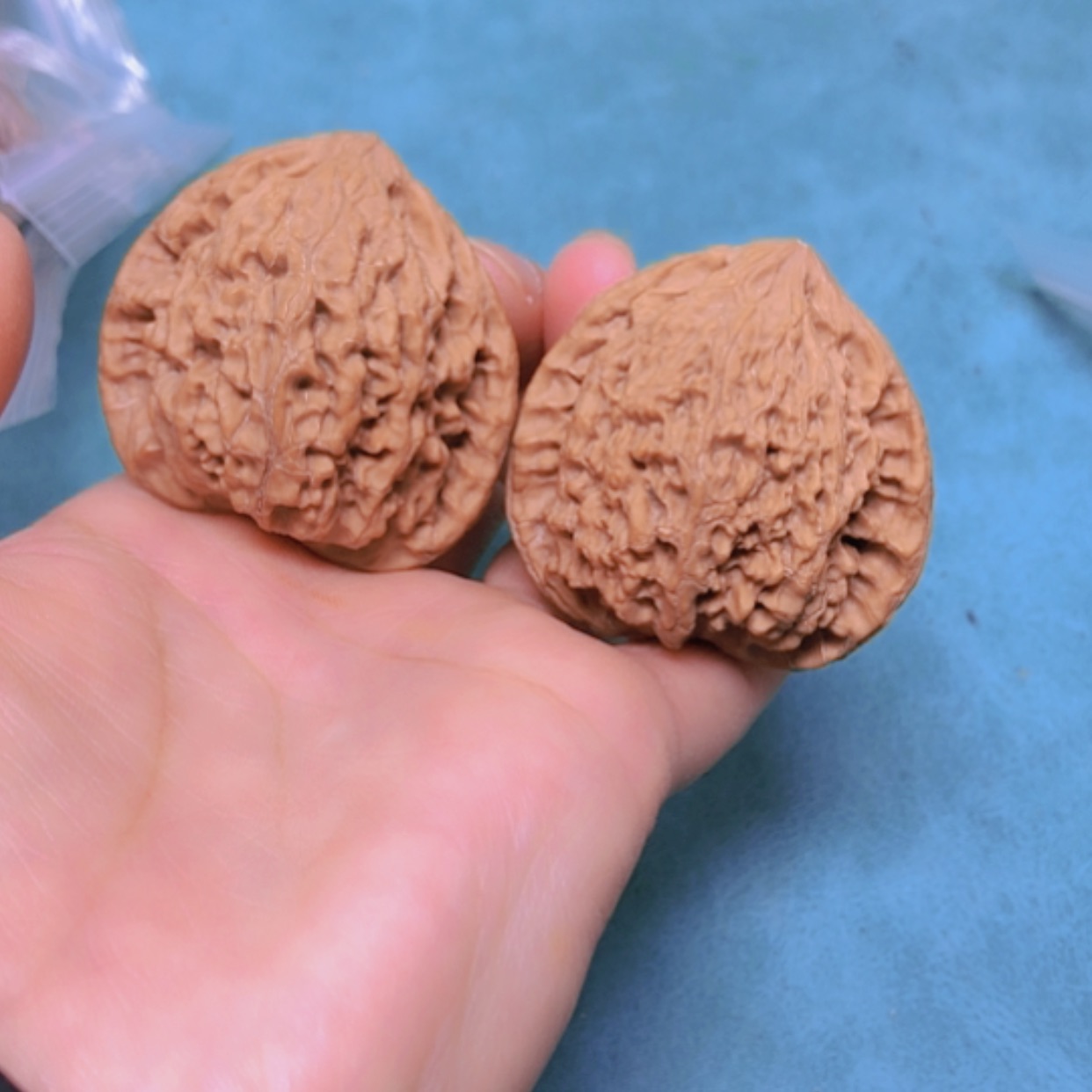 【闪购商品】摆件核桃43虎头王修尖