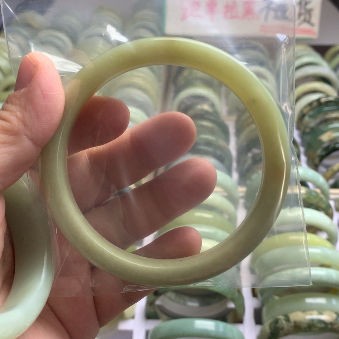 ～***6蛇纹石玉未镶嵌手镯