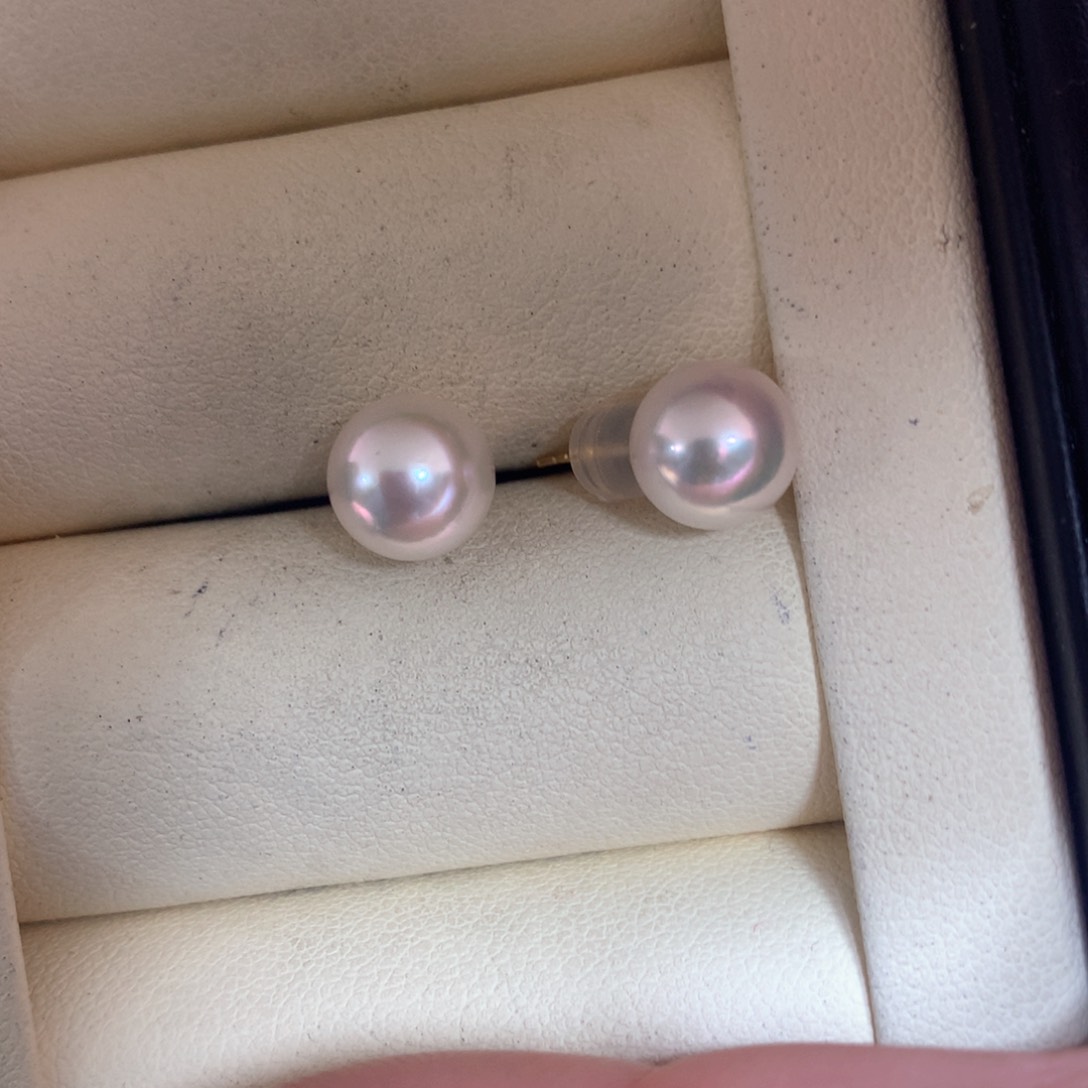 18K金镶嵌海水珍珠耳饰