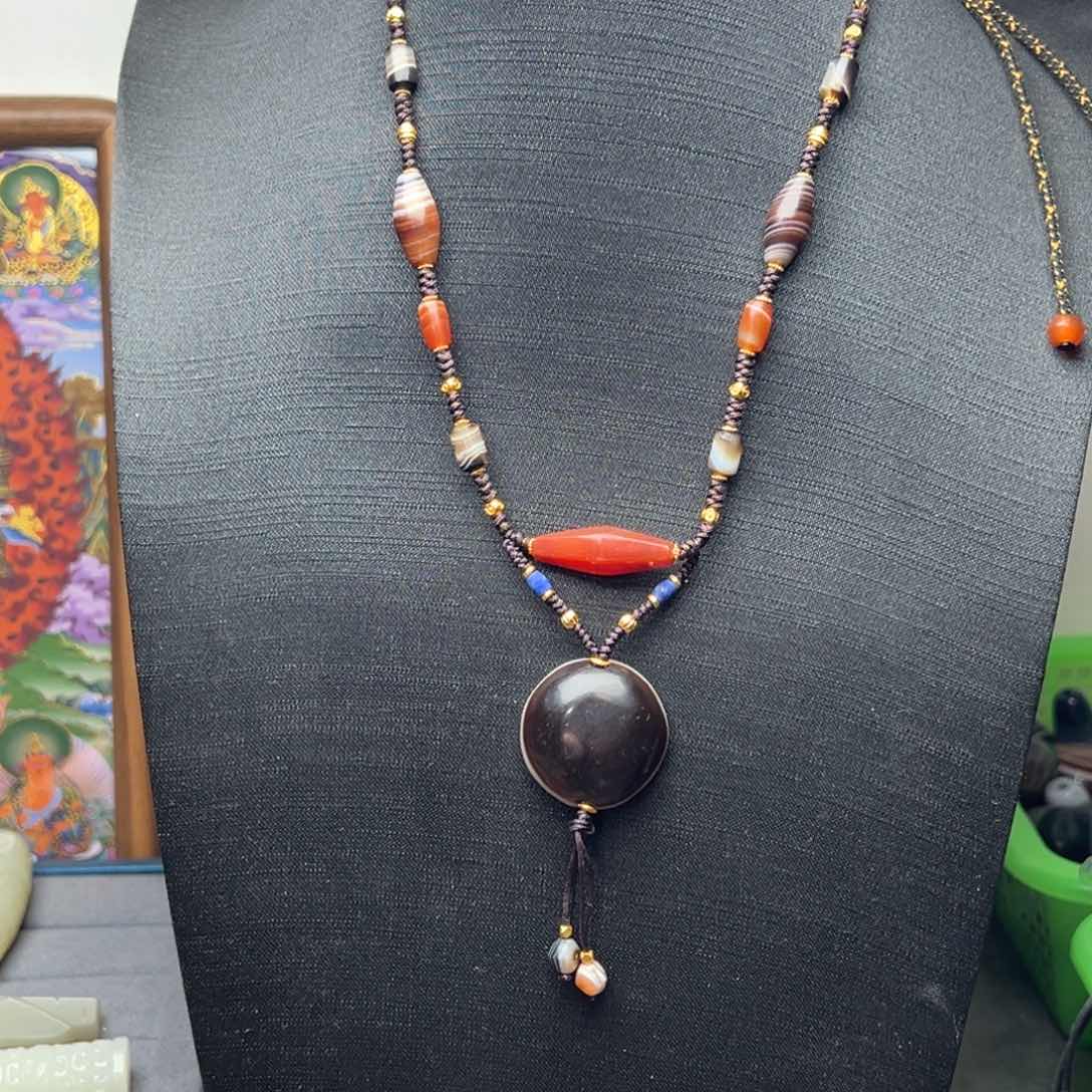 玛瑙/玉髓颈饰未镶嵌