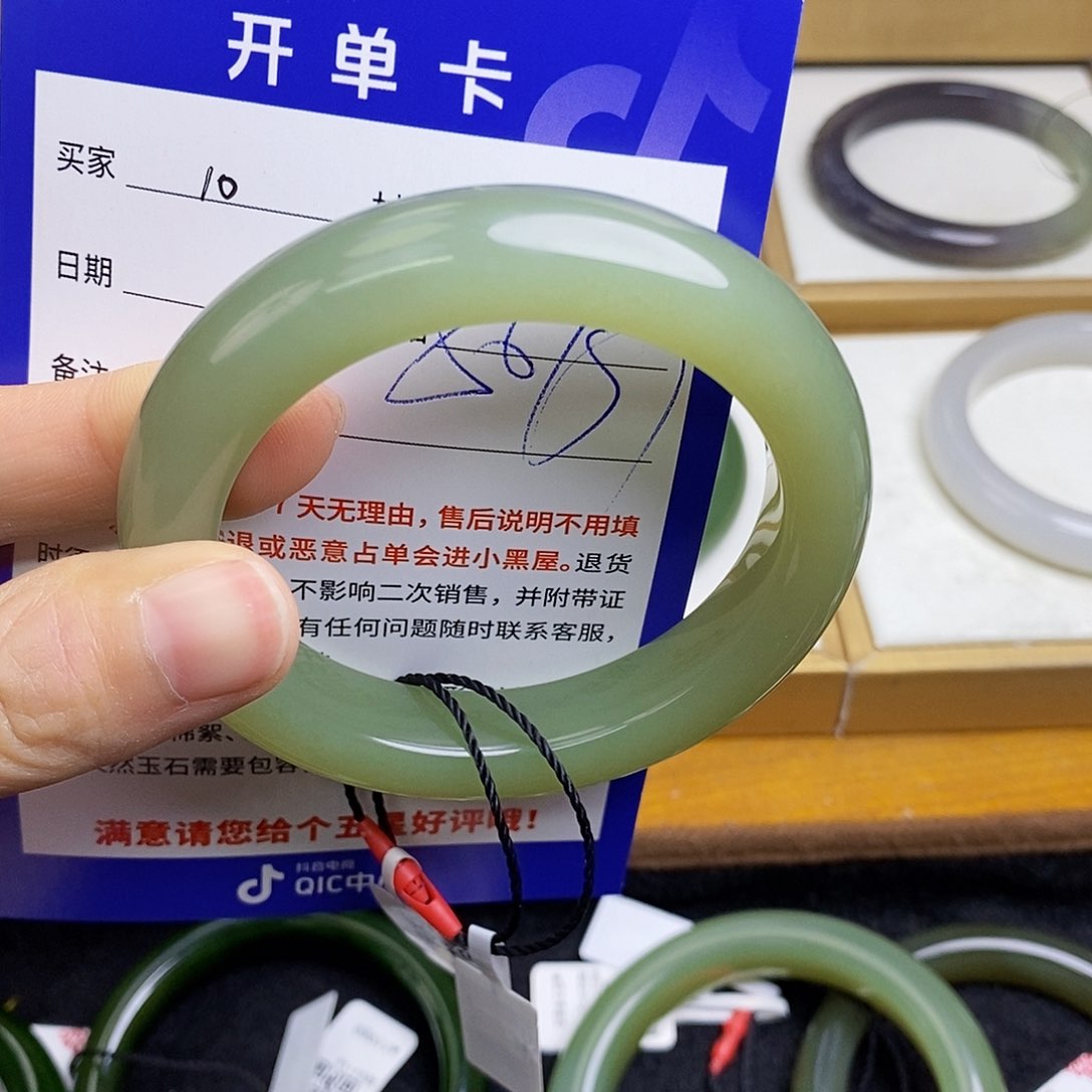 和田玉手镯未镶嵌sy