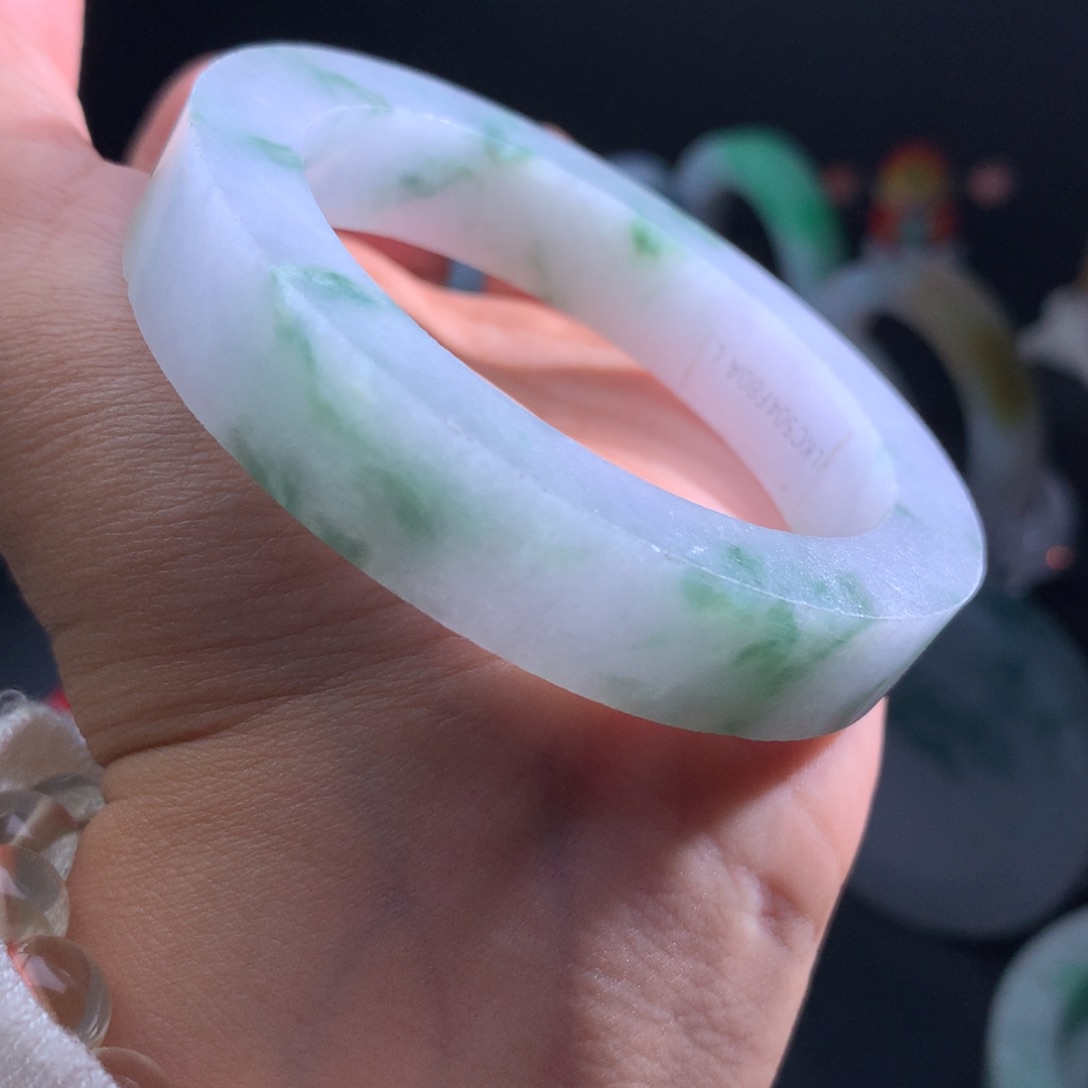 定制翡翠燕子强推9未镶嵌