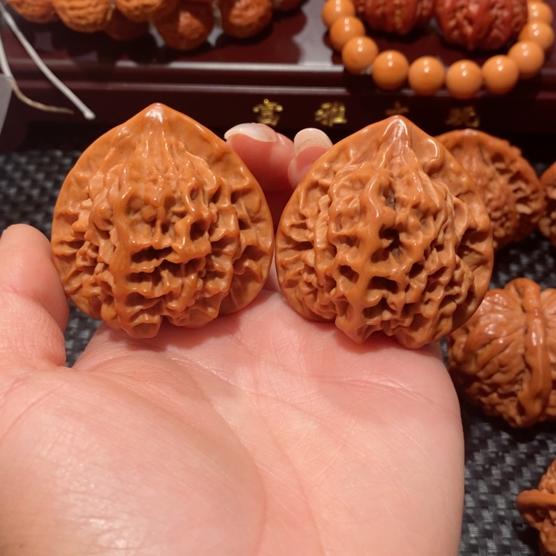 文玩核桃把件龙鳞纹