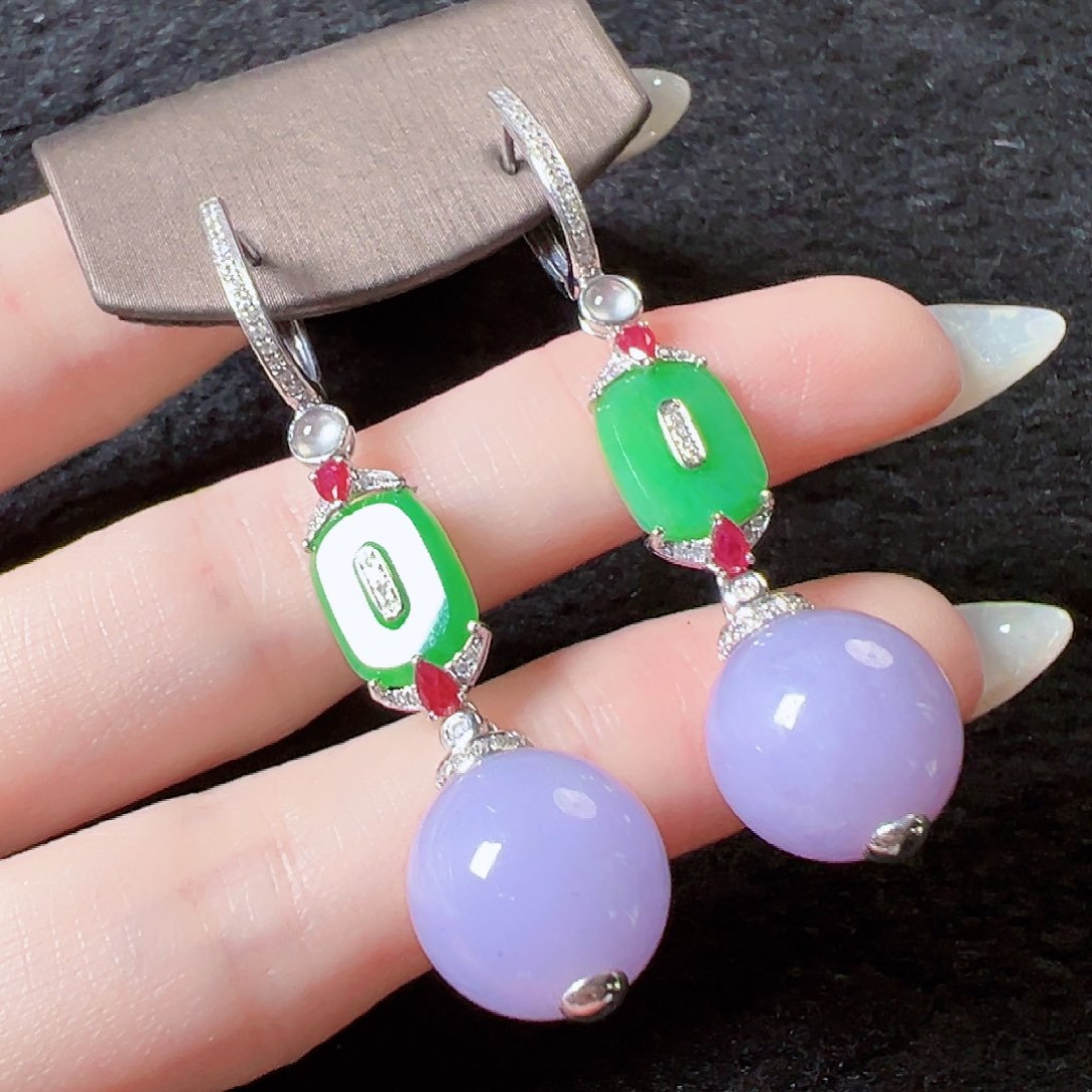 翡翠耳饰18K金镶嵌签收后24小时鉴赏期，过时不退