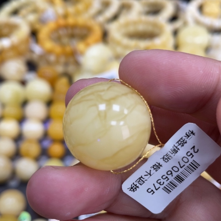 裸石蜜蜡未镶嵌21.4mm瑕疵妖花