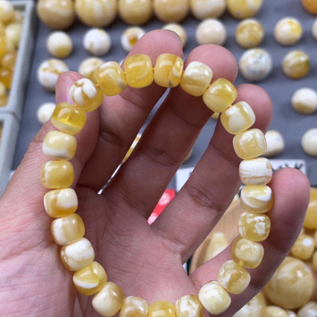 蜜蜡珠宝奇石未镶嵌