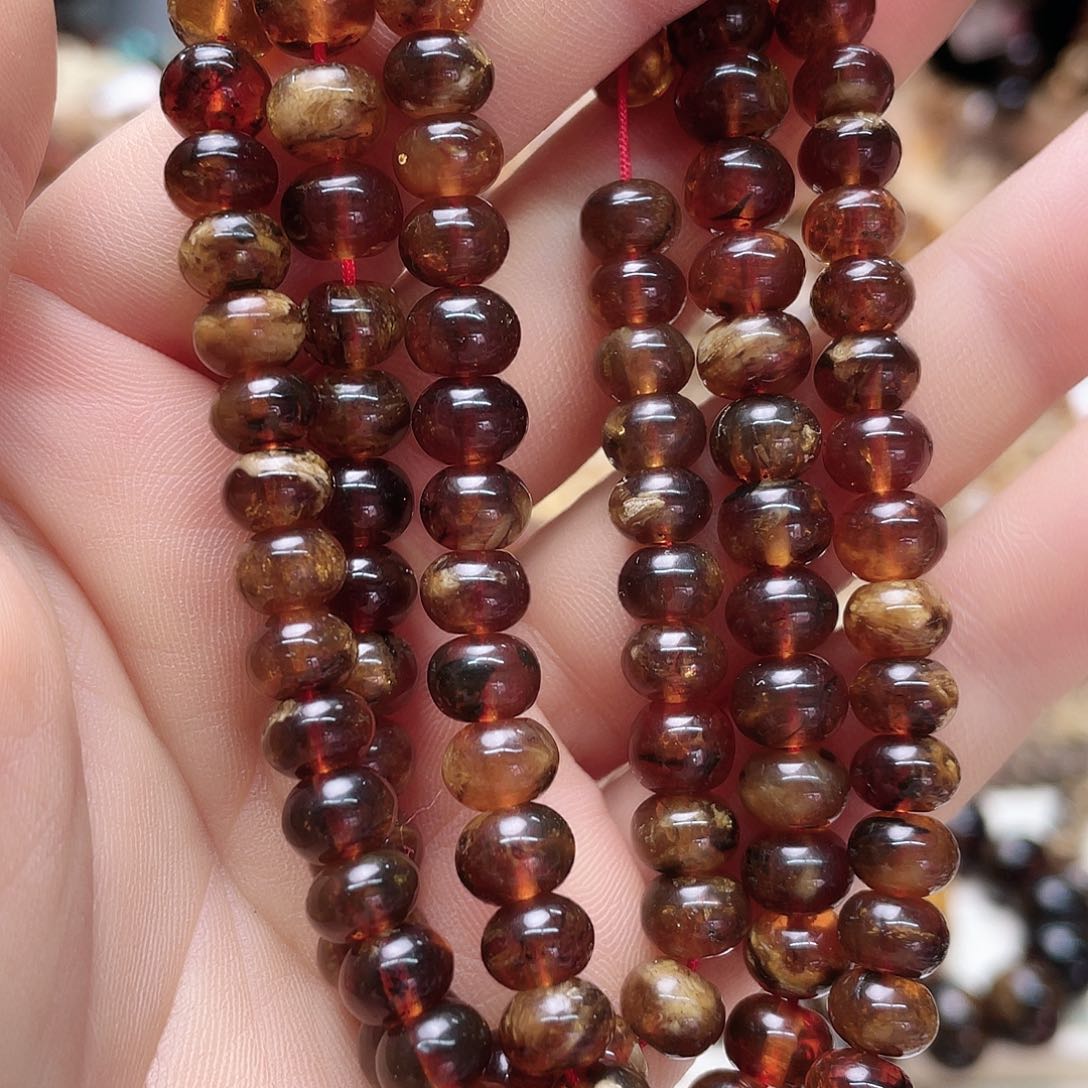 琥珀裸石未镶嵌薰*草七