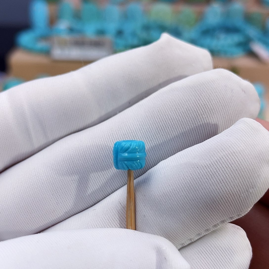 绿松石珠宝奇石未镶嵌M****影