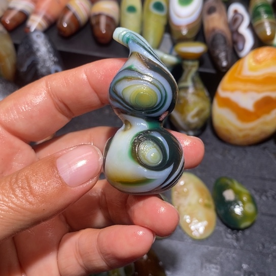 石英质玉未镶嵌珠宝半成品雅*真