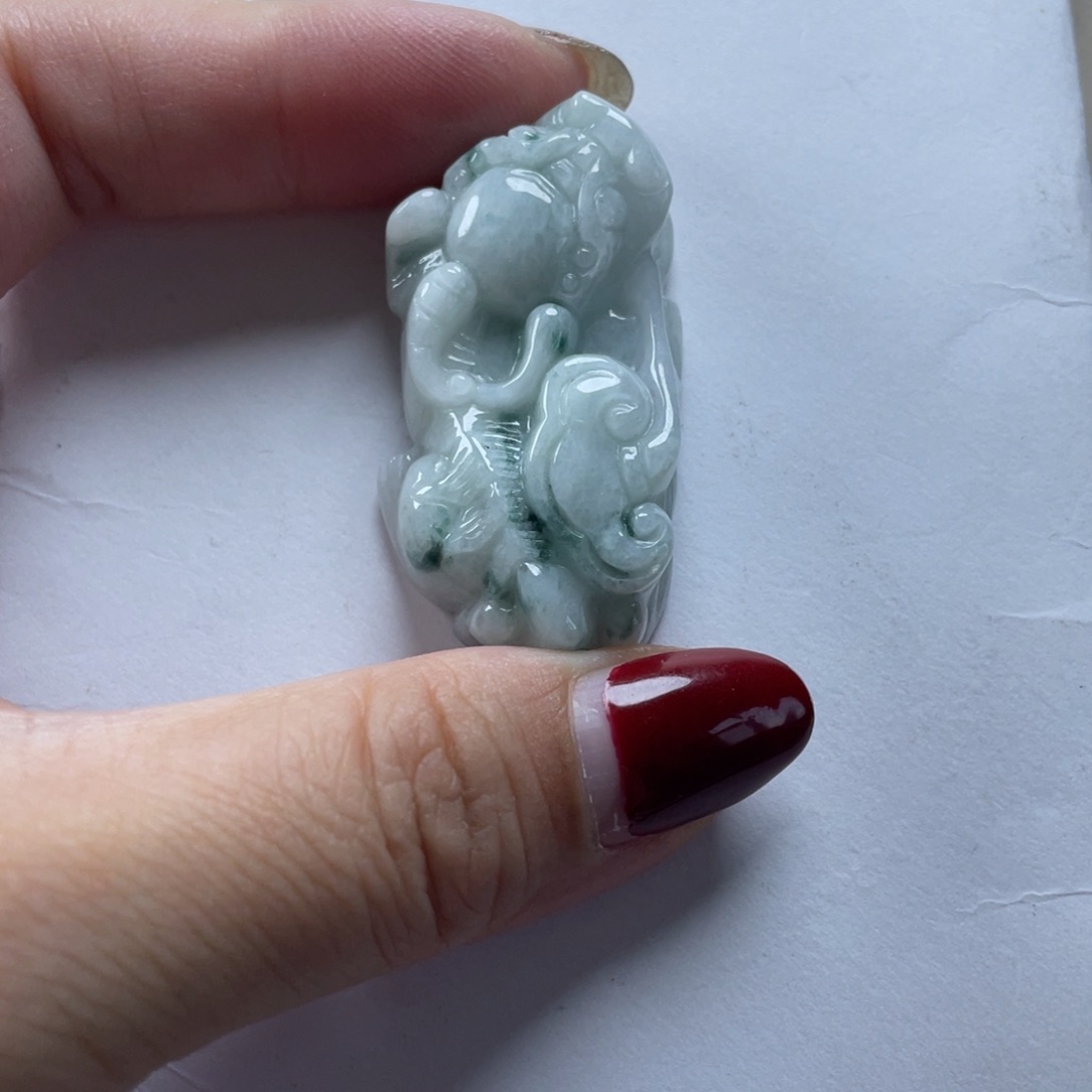 翡翠颈饰未镶嵌貔貅