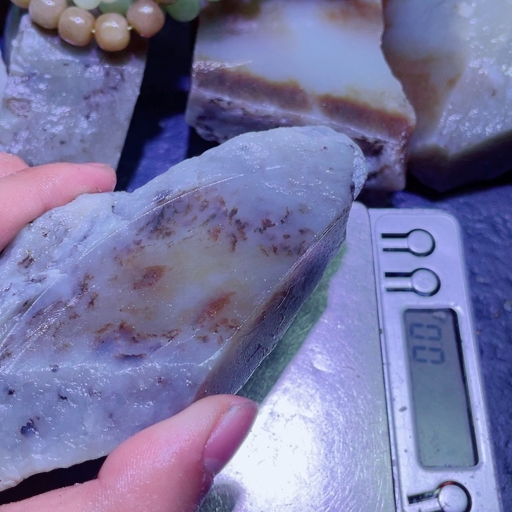 和田玉未镶嵌珠宝半成品