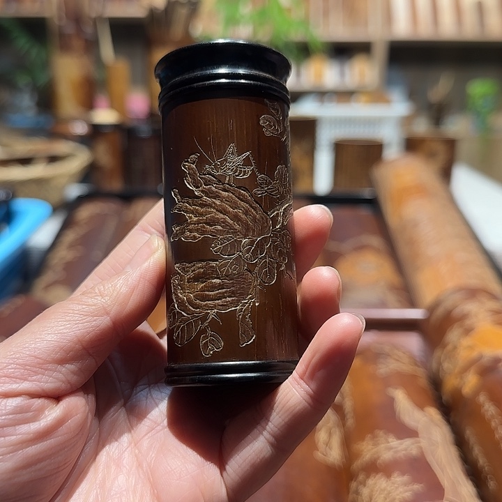 飞***鱼老煤竹手工雕刻精品小茶叶罐