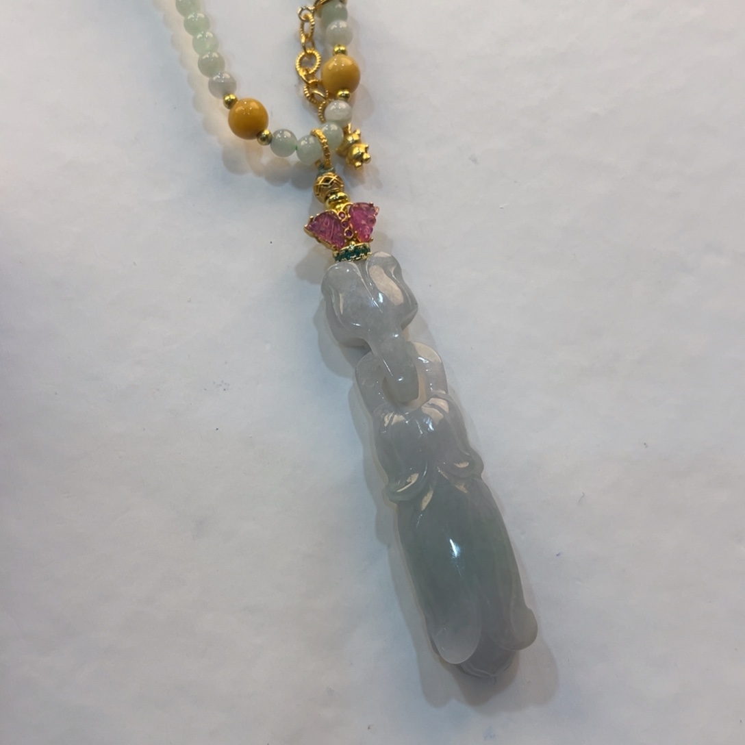 翡翠颈饰未镶嵌翡翠