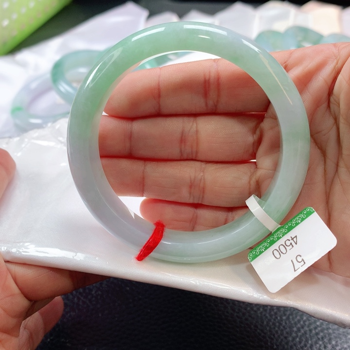 翡翠手镯未镶嵌57585758