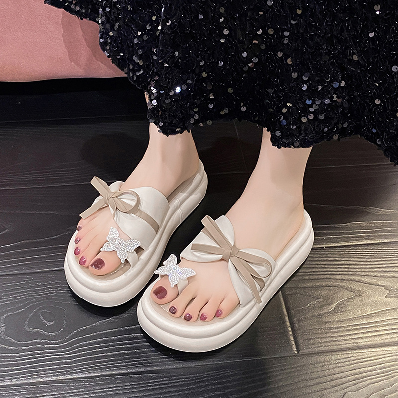 厚底拖鞋外穿女2025春夏季新款海边时尚高级感松糕一字凉拖潮