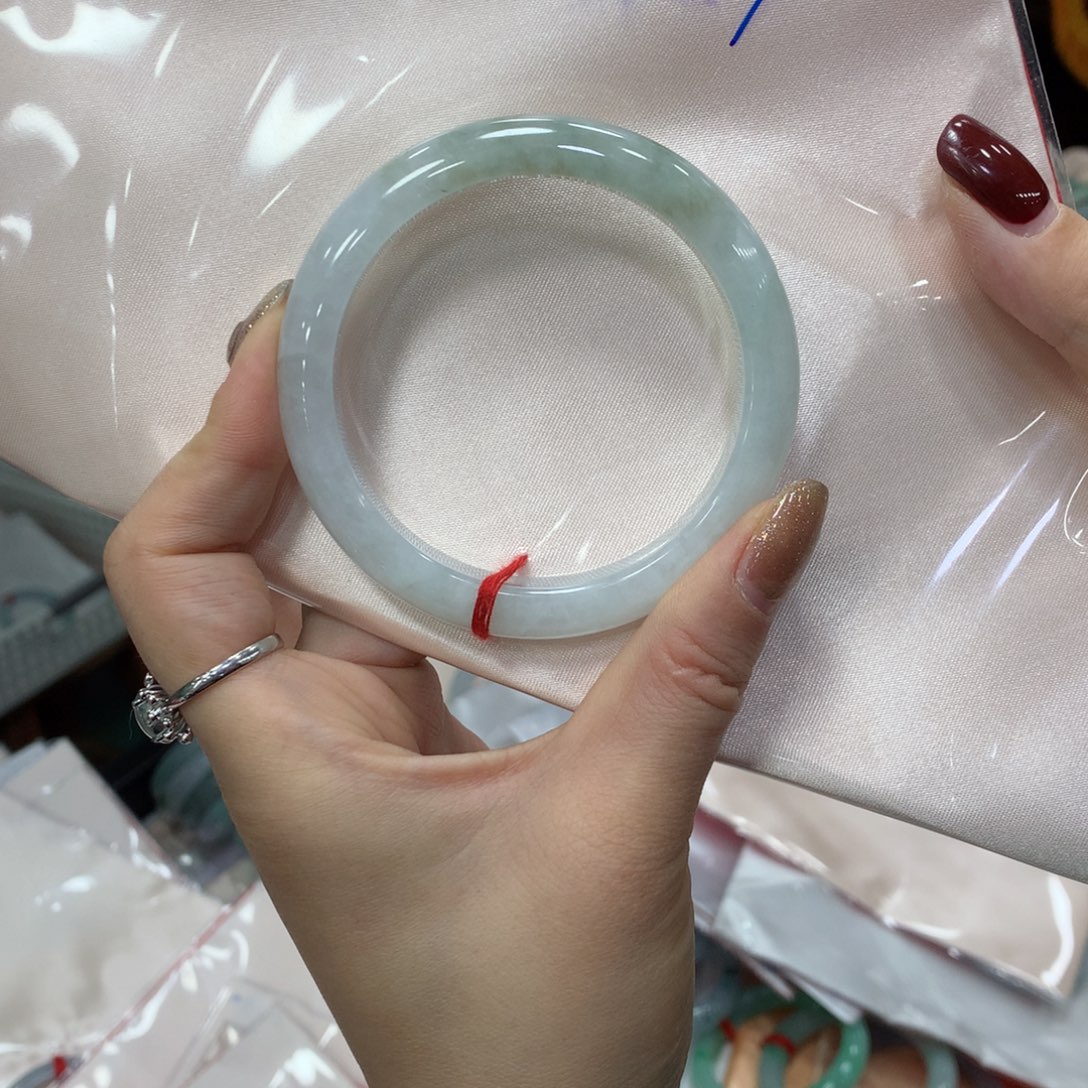 翡翠手镯未镶嵌手****6买断