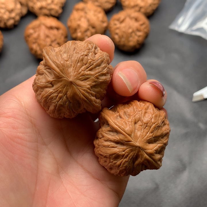 文玩核桃吊坠铁锤