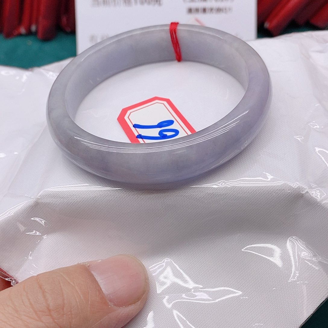 翡翠手镯未镶嵌以**师66666666666