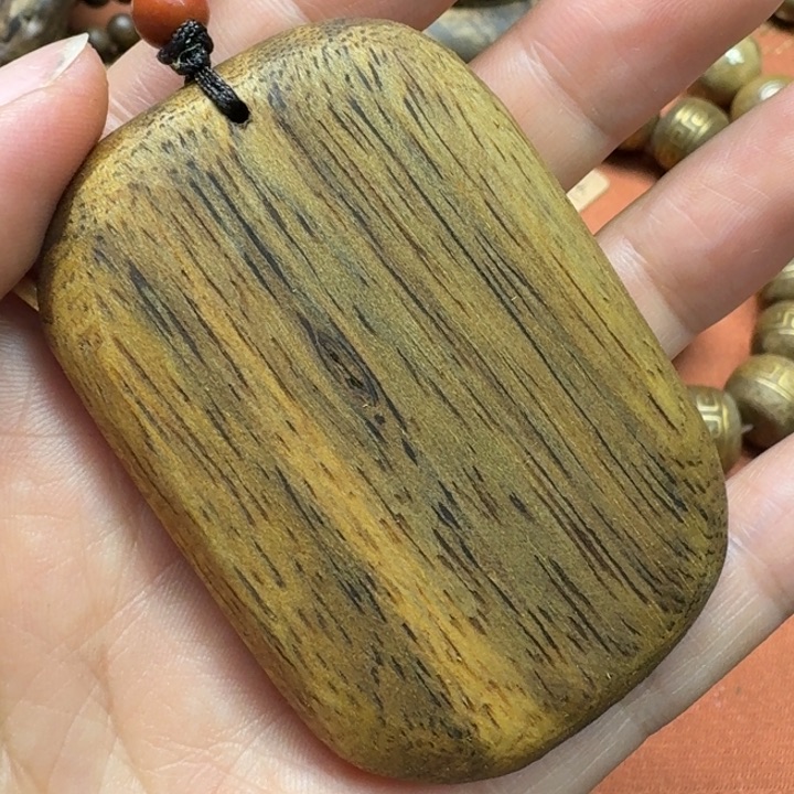 大叶紫檀（黑酸枝木类）