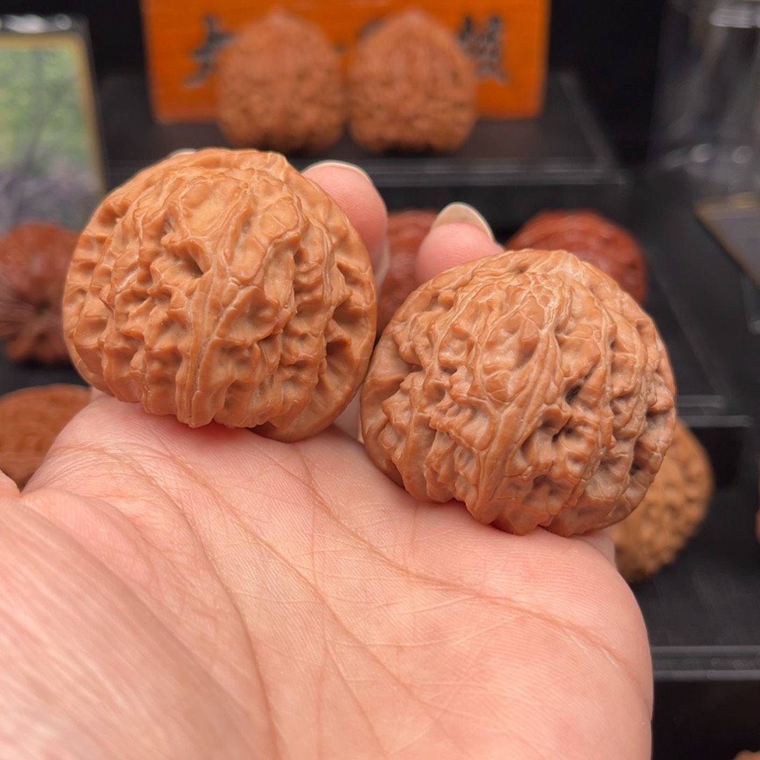 【闪购商品】文玩核桃吊坠-*飒白狮子Q3290